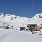 艾斯托亚公寓 公寓 皮茨河谷圣莱昂哈德