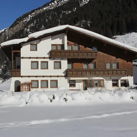 Haus Astoria Appartamento *